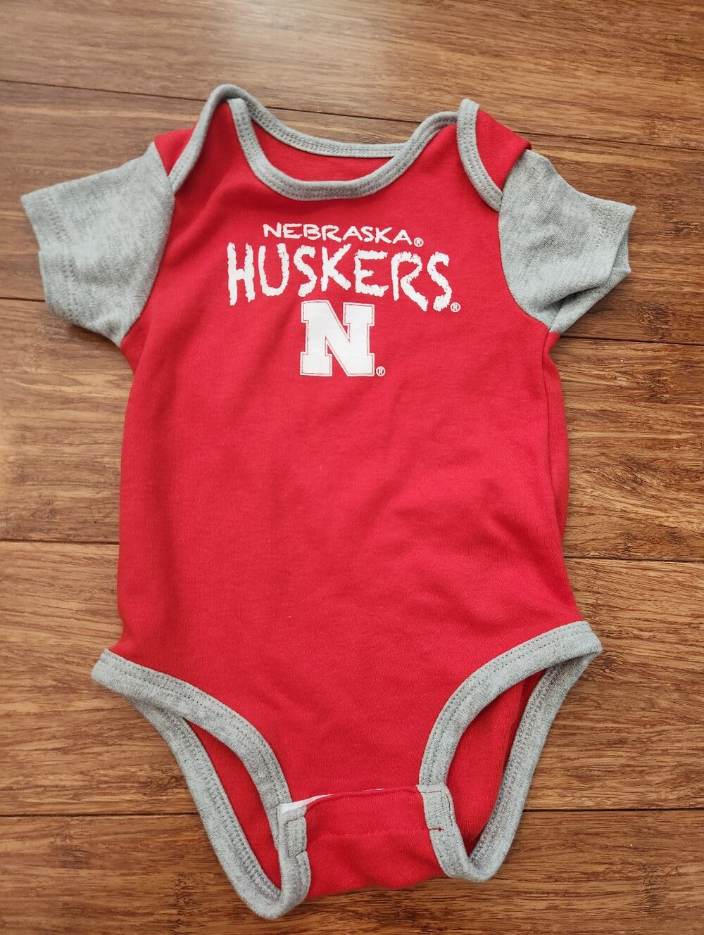 Nebraska Huskers Red & Gray Baby One-Piece Onesie Bodysuit, 3-6 Months